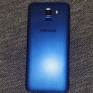 SAMSUNG J6