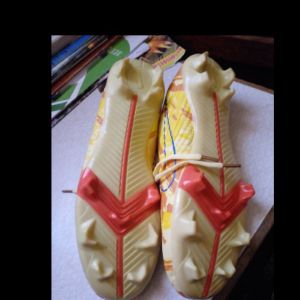Football shoe