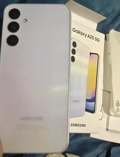 Samsung Galaxy A255G ホワイト 本体 Samsung Galaxy A25 5G ホワイト - メルカリ