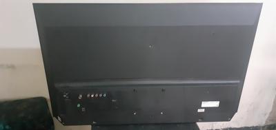 BROKEN USED SONY TV