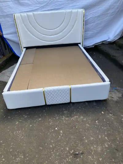 King size bed