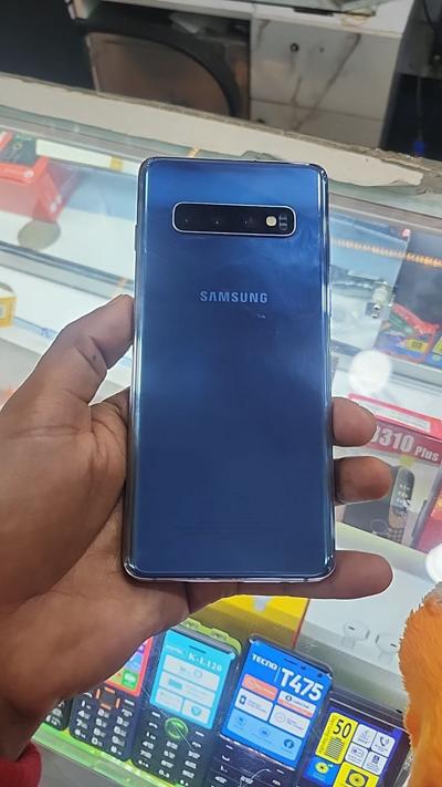 Samsung S10