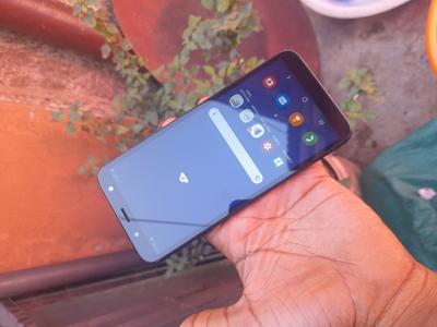 SAMSUNG GALAXY J6