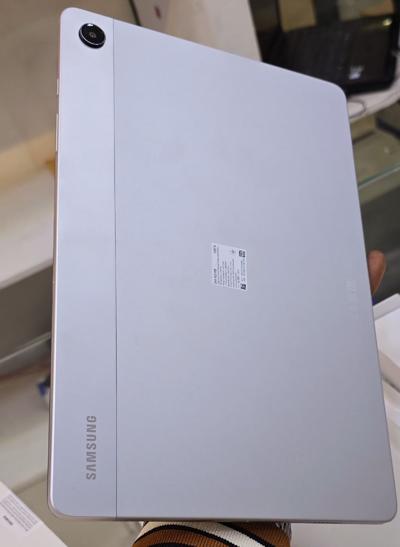 Samsung A9 +5G  tablet
brand new packed

5G  network   support

and sim support

✅