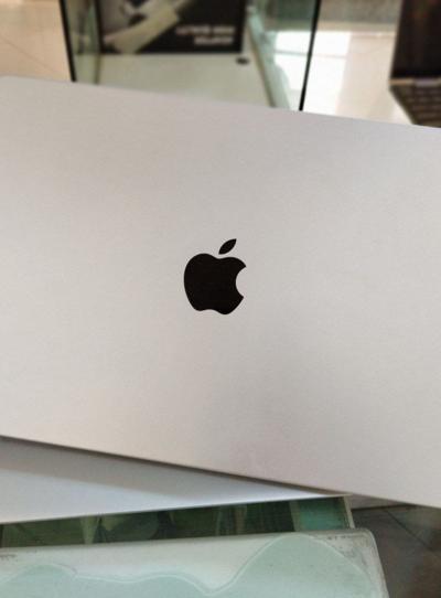 ➡️14-inch MacBook Pro with apple M1 pro