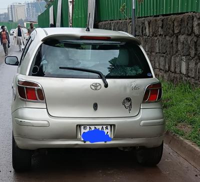 vitz 2004