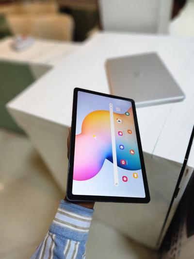SAMSUNG Galaxy TAB S6 lite
Safety cover
🥢 64gb Storage
🥢4 GB Ram
👏support sim and memory
👉with Cover