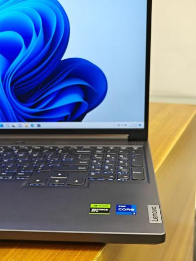 LENOVO legion Y7000