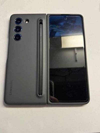 Samsung z fold 5