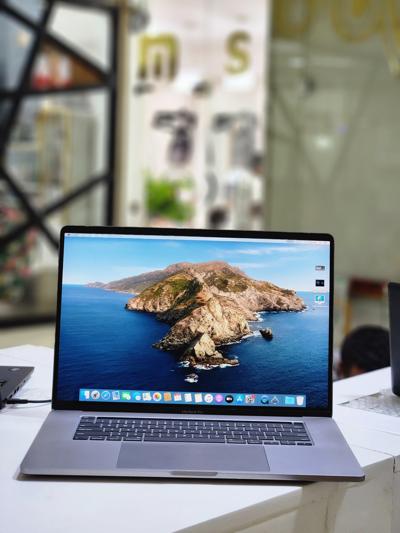 Macbook pro 2019 core i9 16 inch