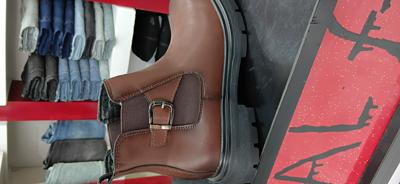 Men's leather shoes