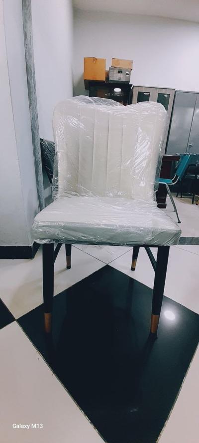 Cafe and restaurant chair
