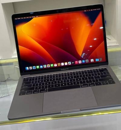 Apple macbook pro 2017