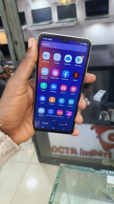 Samsung M12