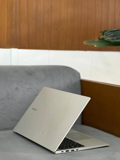💼SAMSUNG Laptop